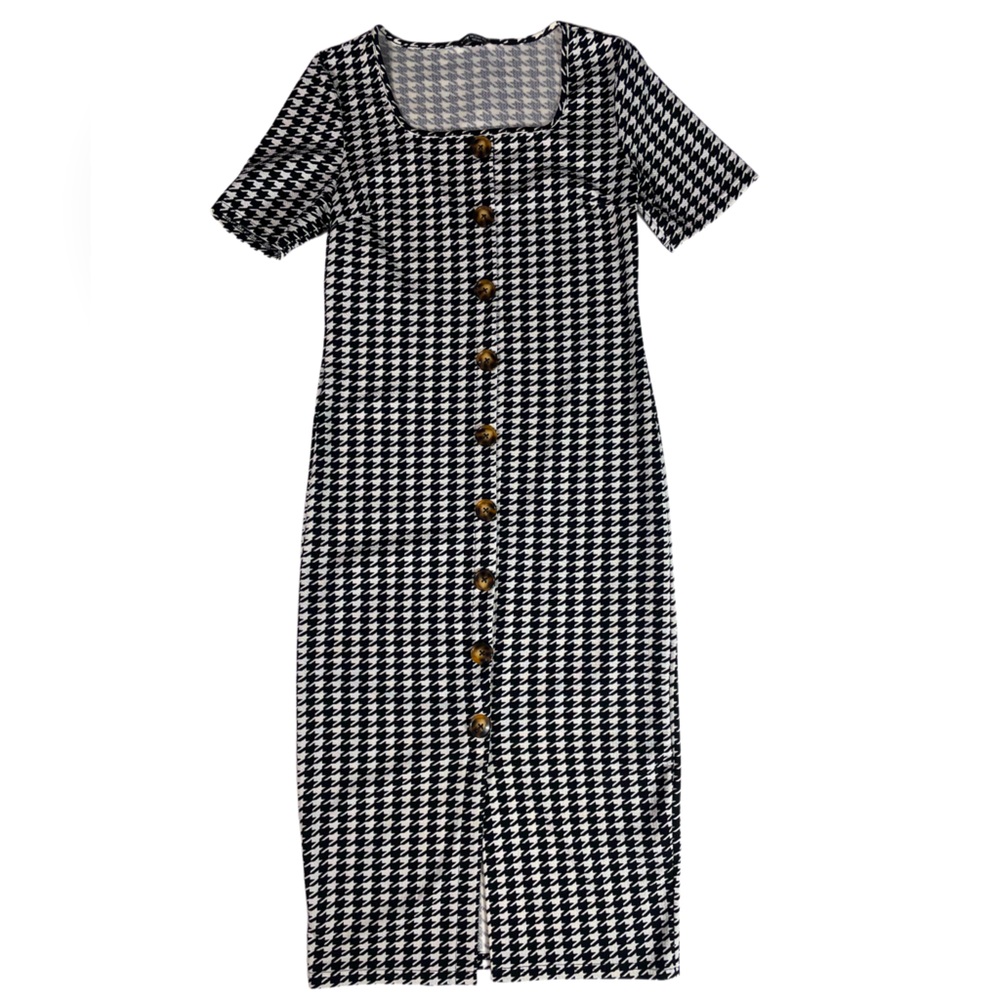 Chic Houndstooth Button-Down Skirt - Timeless Sty… - image 1